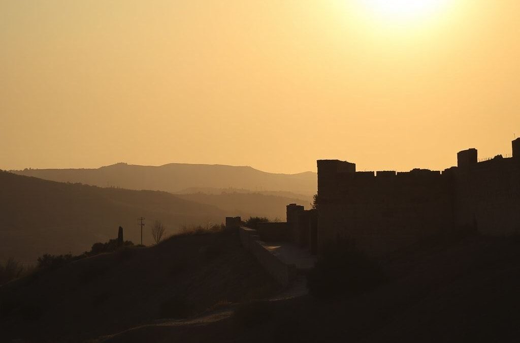 Education Minister Denounces Intruders as ‘Extremist, Deranged Criminals’ After Home Breach During Siren