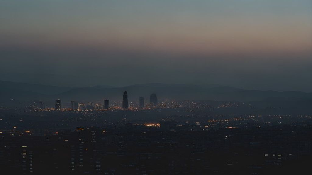 US Negotiations with Iran Should Wait for Reality of Tehran’s Decline, Says Editorial